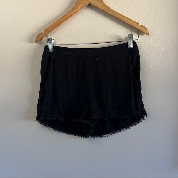 Miss Love Black Lace Trim Pull-On Shorts โ Size Small - Picture 3 of 5